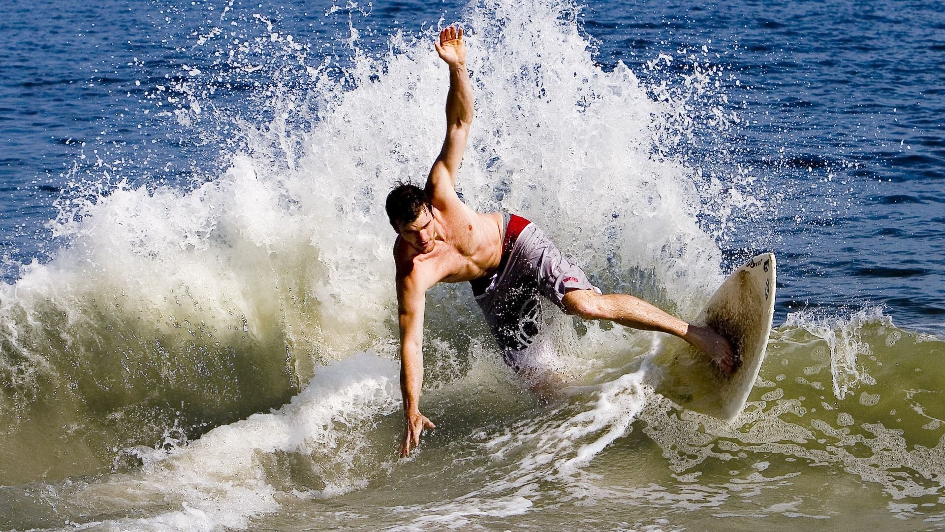 _父母子女争霸:家庭联合竞技挑战赛_,父母参与儿女家庭生活的后果